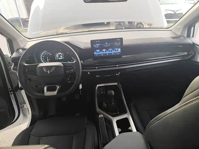 Wuling Jiachen — Фото автомобиля 9