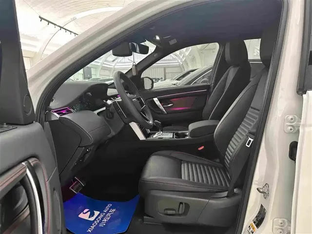 Land Rover Discovery Sport — Фото автомобиля 8