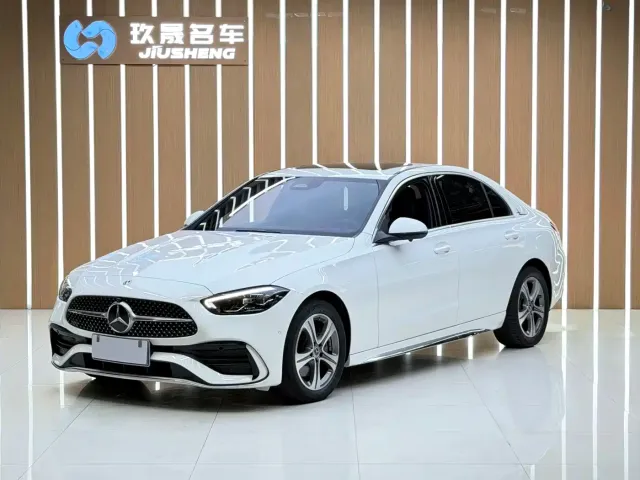 Фотография автомобиля — Mercedes-Benz C-Class