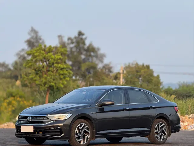 Фотография автомобиля — Volkswagen Sagitar