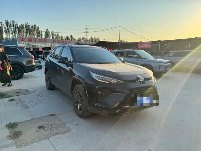 Toyota Wildlander — Фото автомобиля 3