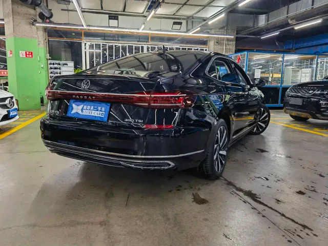 Volkswagen Passat — Фото автомобиля 6