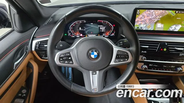 BMW 5-Series — Фото автомобиля 12