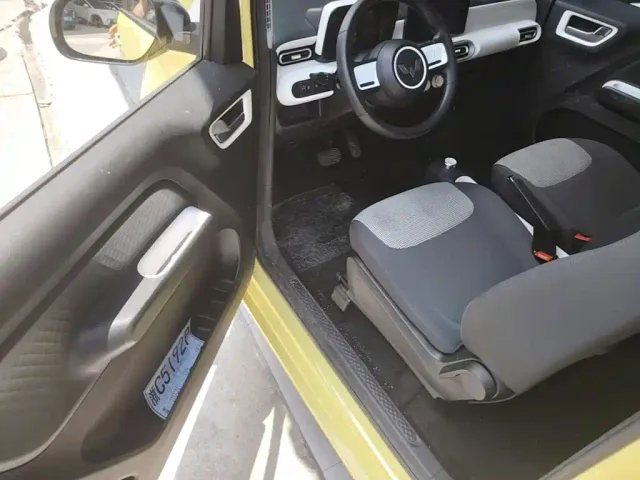 Wuling Hongguang Mini EV — Фото автомобиля 15