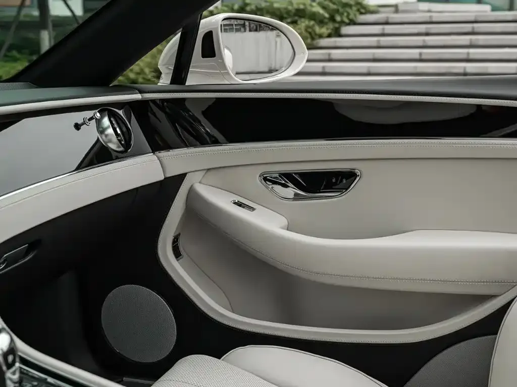 Bentley Continental 2022 4.0T GT V8 Convertible — Фото автомобиля 7