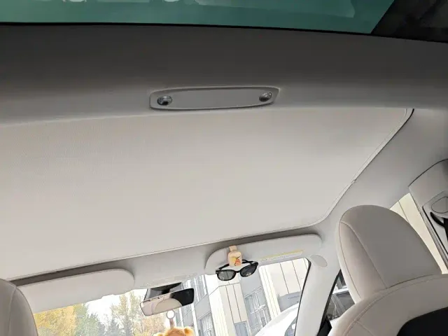 Tesla Model 3 — Фото автомобиля 19