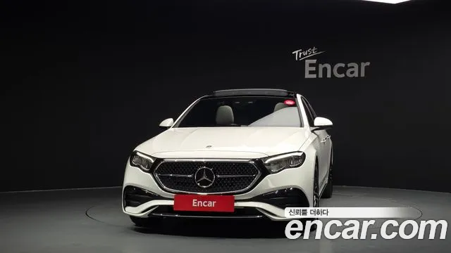 Mercedes-Benz E-Class — Фото автомобиля 3