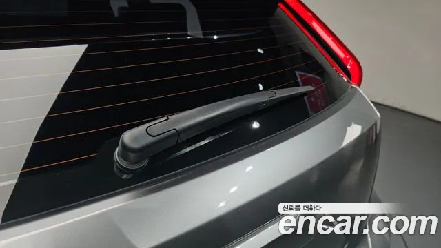 Kia Niro — Фото автомобиля 30