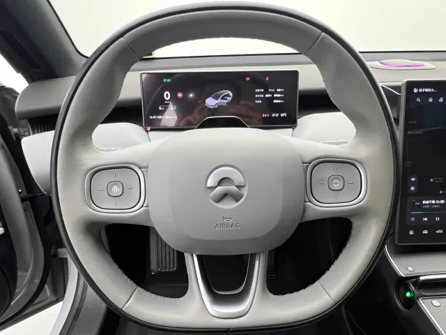 Nio ET5 Touring — Фото автомобиля 13