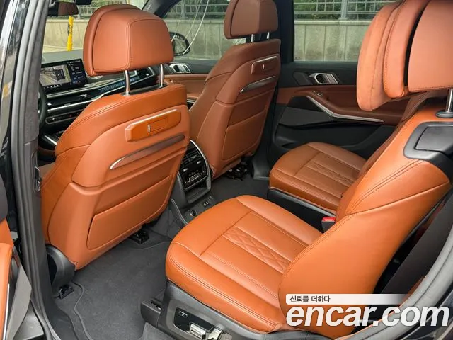 BMW X7 — Фото автомобиля 16
