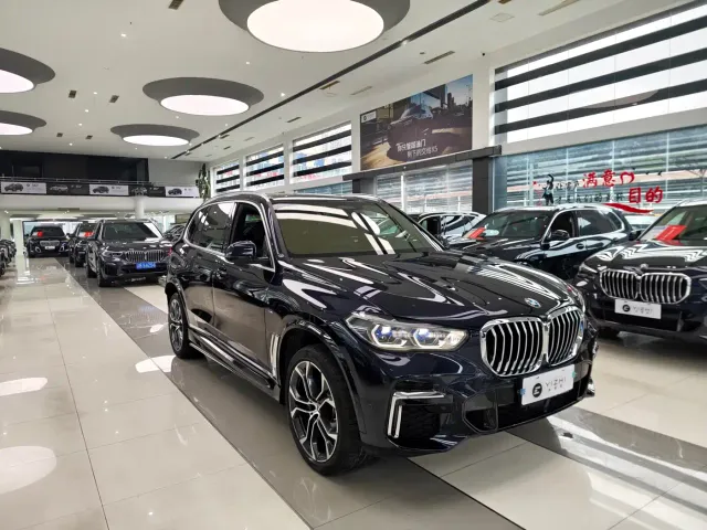 BMW X5 — Фото автомобиля 3