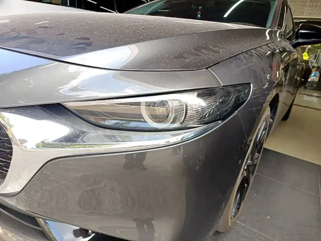 Mazda Axela — Фото автомобиля 23