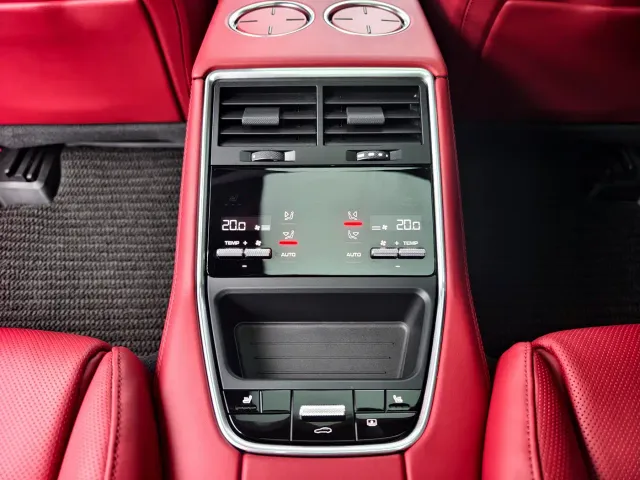 Porsche Panamera — Фото автомобиля 9