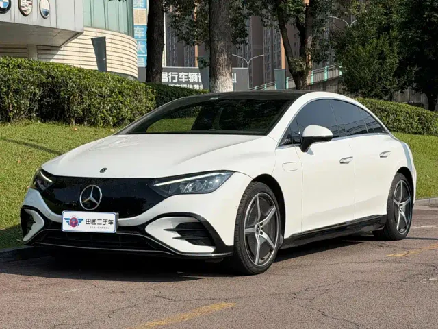 Фотография автомобиля — Mercedes-Benz EQE