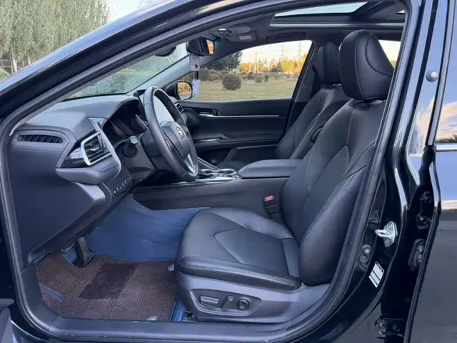 Toyota Camry — Фото автомобиля 11