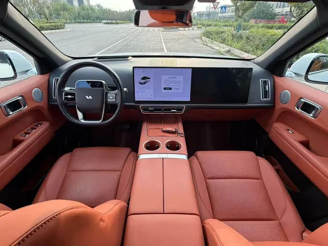 Li Auto L6 — Фото автомобиля 5