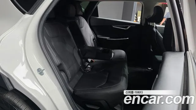 Kia EV6 — Фото автомобиля 12