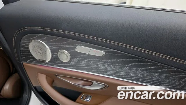 Mercedes-Benz E-Class E-класс W213 E350 4MATIC Exclusive — Фото автомобиля 19