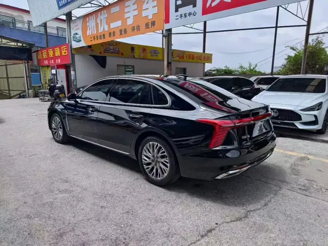 Hongqi H5 — Фото автомобиля 7