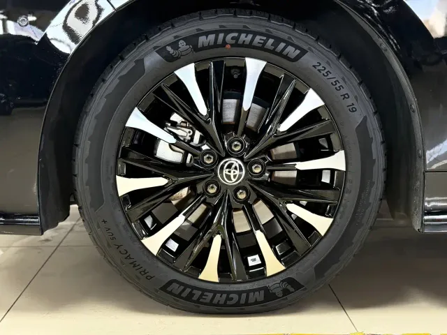 Toyota Alphard — Фото автомобиля 26