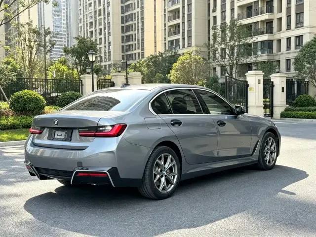BMW BMW i3 2022 eDrive 35 L — Фото автомобиля 9