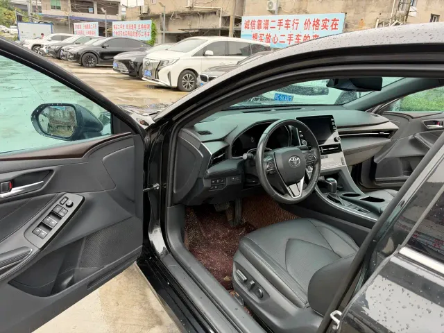 Toyota Avalon — Фото автомобиля 7