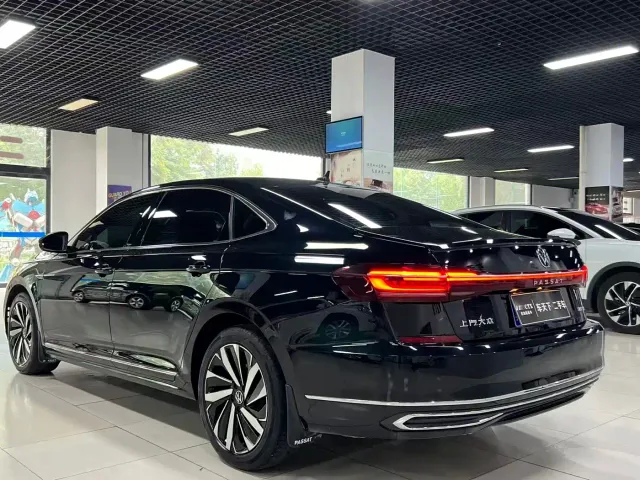 Volkswagen Passat — Фото автомобиля 4