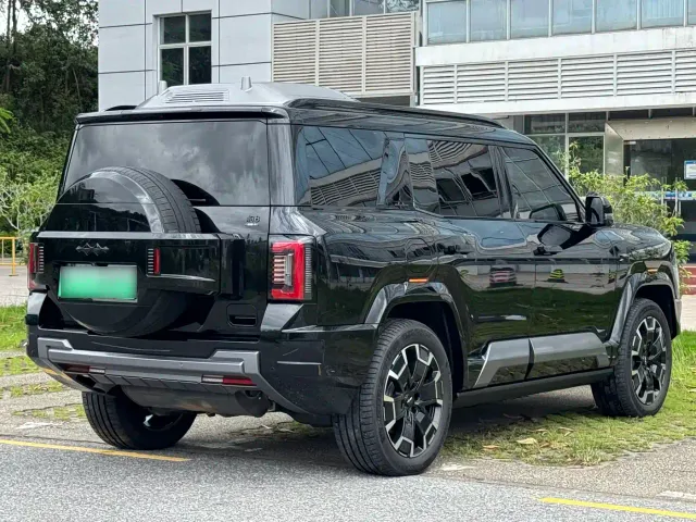 BYD FangChengBao Leopard 8 — Фото автомобиля 22