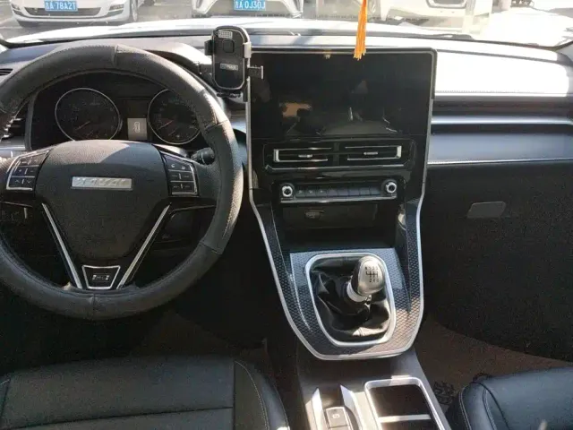 Haval M6 — Фото автомобиля 3