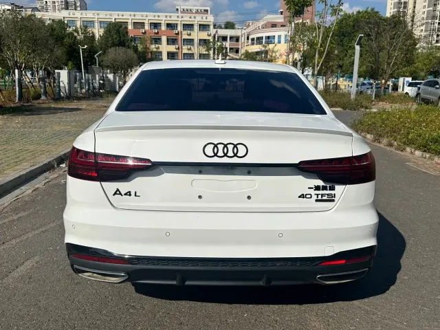 Audi A4L — Фото автомобиля 8
