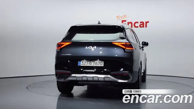 Kia Sportage Sportage 5-е поколение Бензин 1.6 турбо 2WD — Фото автомобиля 4