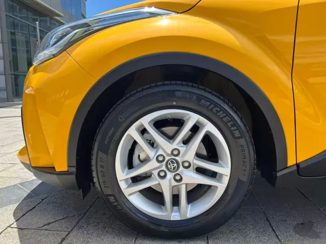 Toyota C-HR — Фото автомобиля 8
