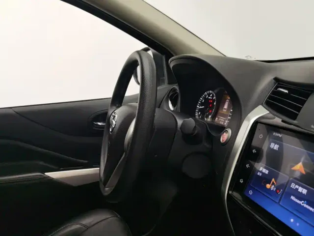 Nissan Terra 2020 2.5L XL Upper 4WD Automatic Luxury Edition — Фото автомобиля 22