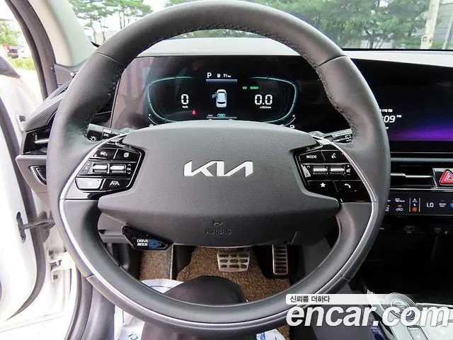 Kia Niro The All New Niro Signature — Фото автомобиля 8