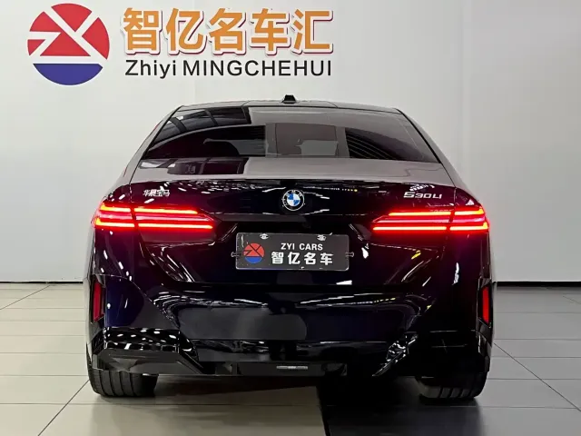 BMW 5 Series — Фото автомобиля 13