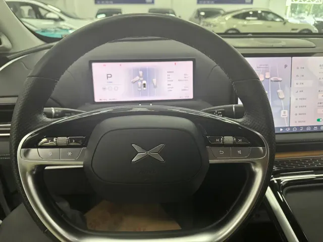 Xpeng G9 — Фото автомобиля 5
