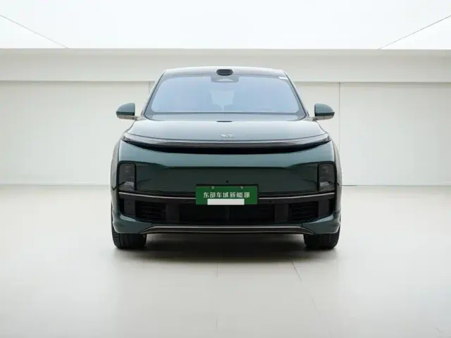 Li Auto L9 — Фото автомобиля 2