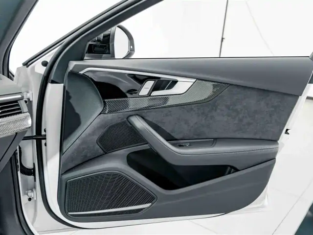 Audi A4L — Фото автомобиля 15