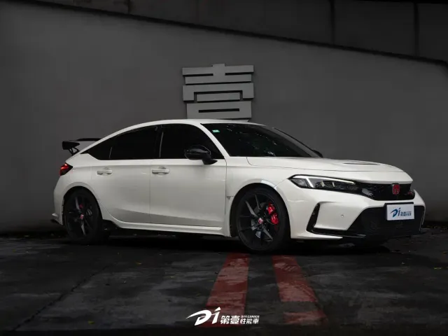 Honda Civic — Фото автомобиля 3